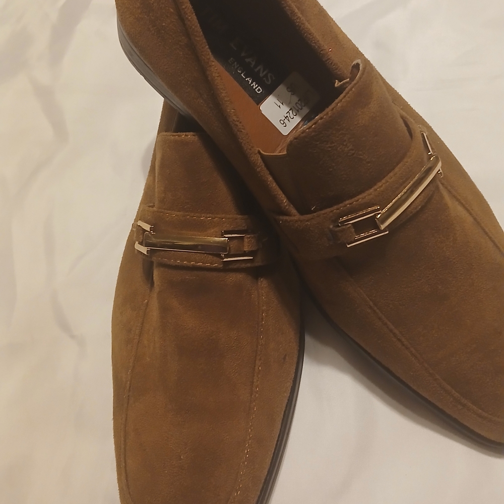 Tim Evans Tan Suede Loafers with Gold Accent Sz.11